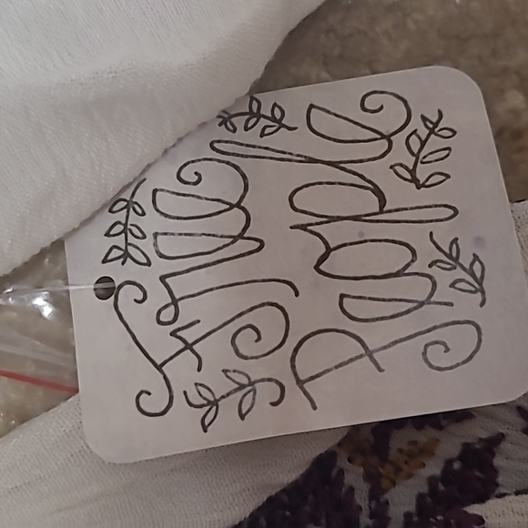 Free People Pretty Pineapple dress- white - Size Xsmall Will fit medium NWT - Picture 5 of 8